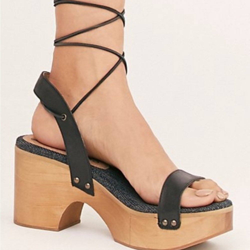 Free people clogs